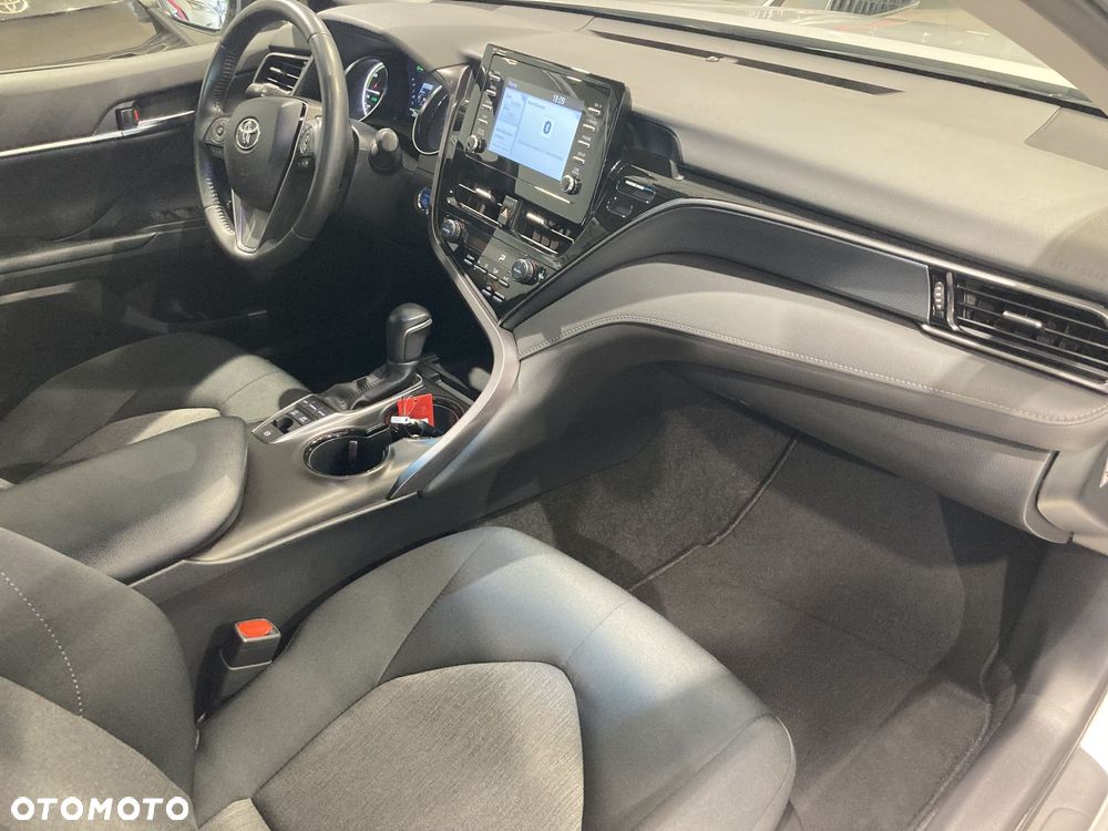 Toyota Camry 2.5 Hybrid Comfort CVT - 9