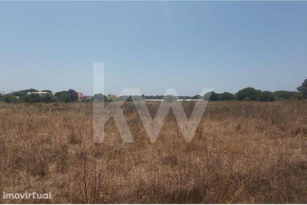 Terreno com projeto para construção de 47 apartamentos em Faro, Algarv - Grande imagem: 5/26