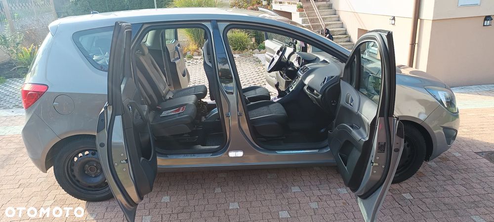 Opel Meriva - 12