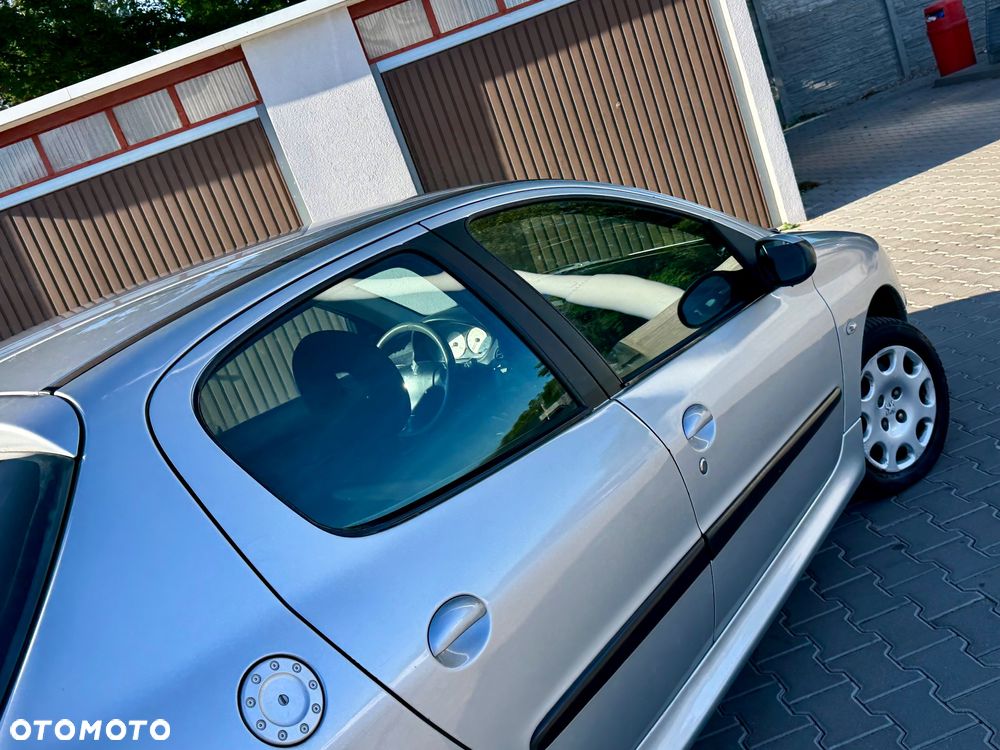 Peugeot 206 - 11