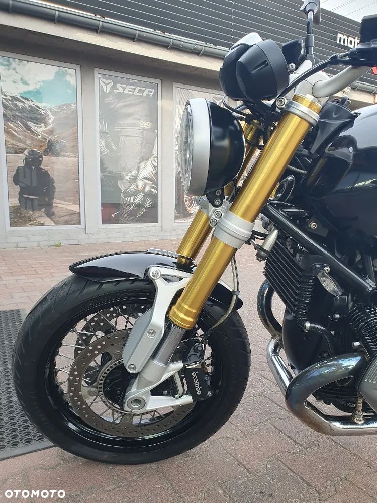 BMW R - 9