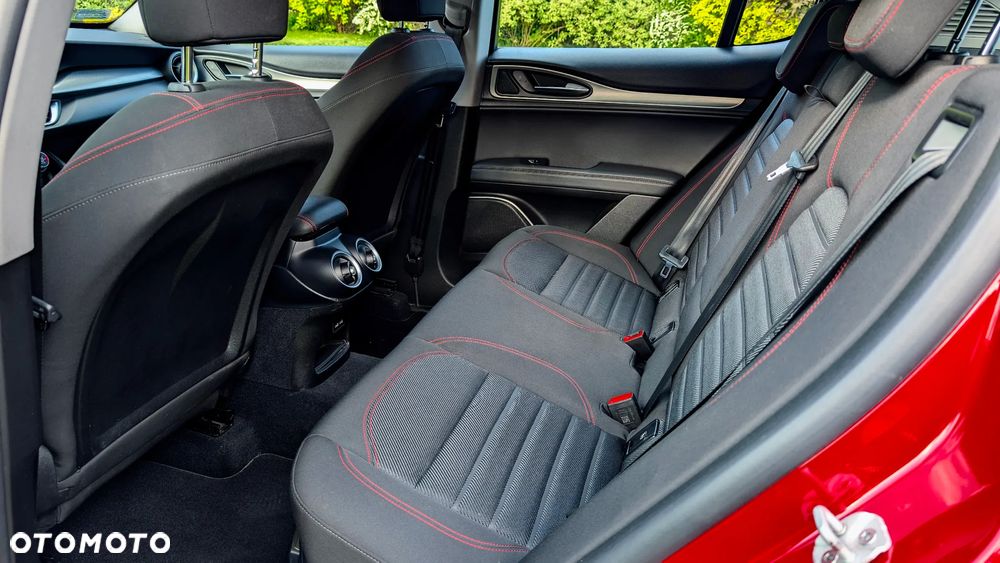 Alfa Romeo Stelvio - 30