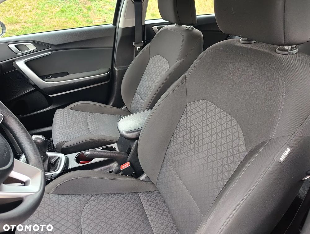 Kia Ceed 1.5 T-GDI S - 8