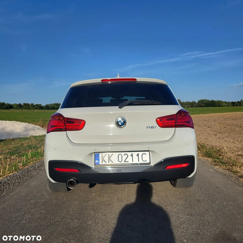 BMW F20 116I 2018 photo 2