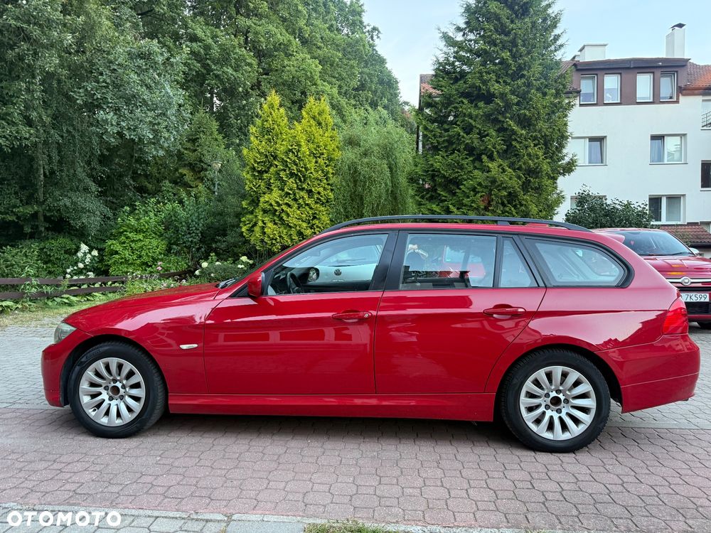 BMW Seria 3 320i - 10