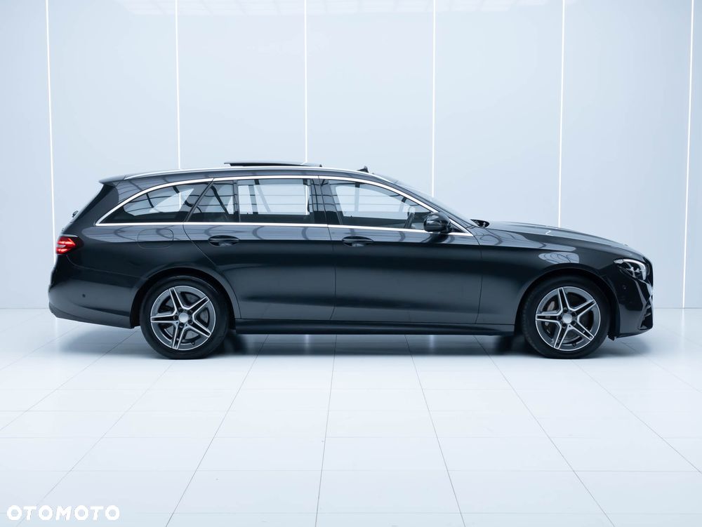 Mercedes-Benz Klasa E 300 de 4Matic 9G-TRONIC AMG Line - 4