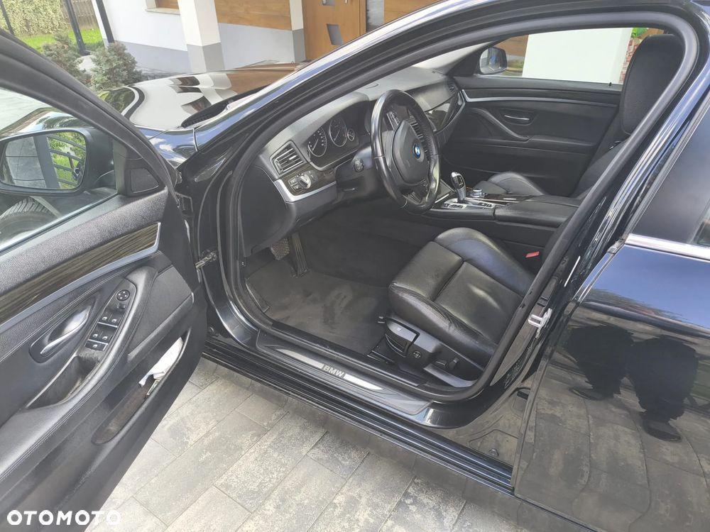 BMW Seria 5 520d Luxury Line - 9