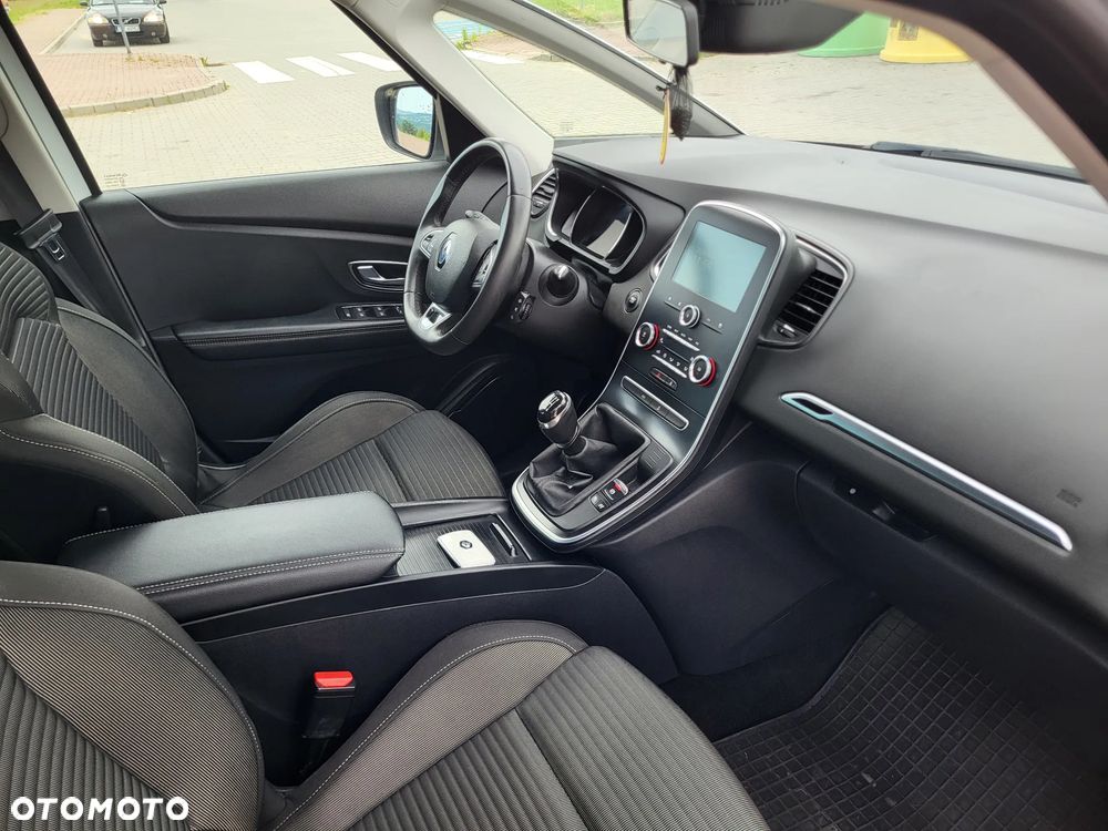 Renault Scenic - 25