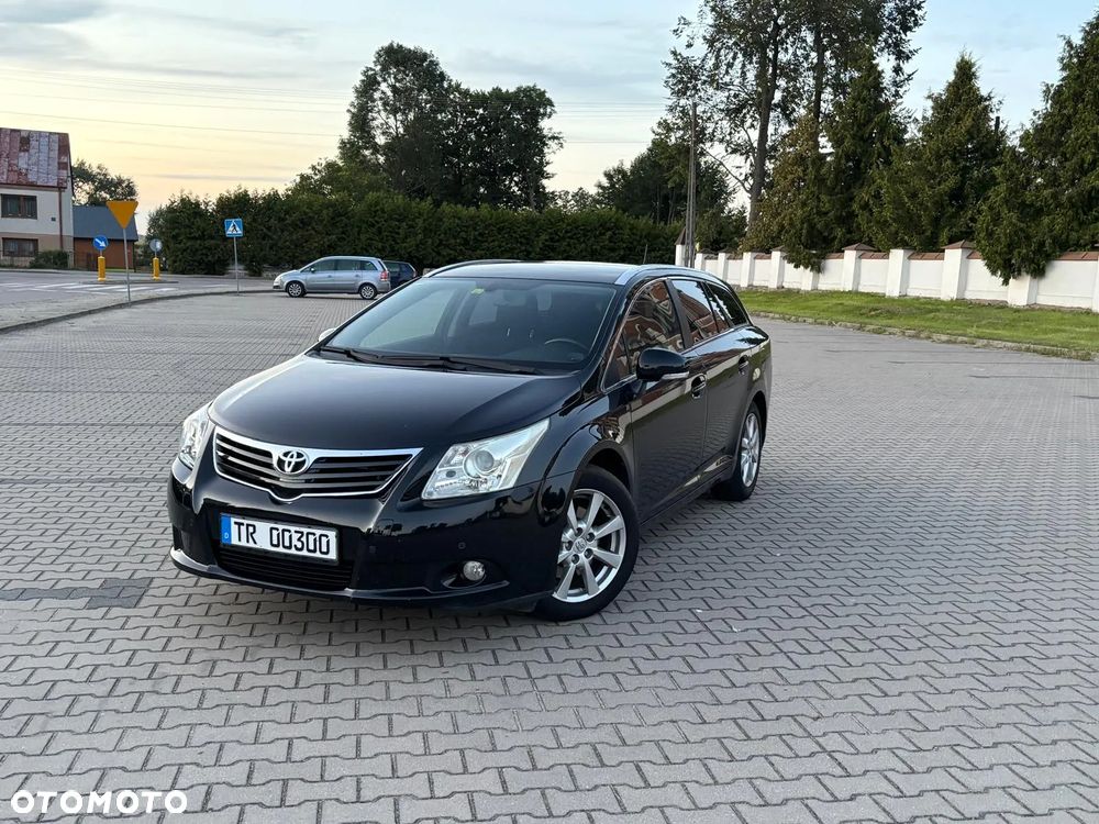 Toyota Avensis 2.2 D-4D X - 1