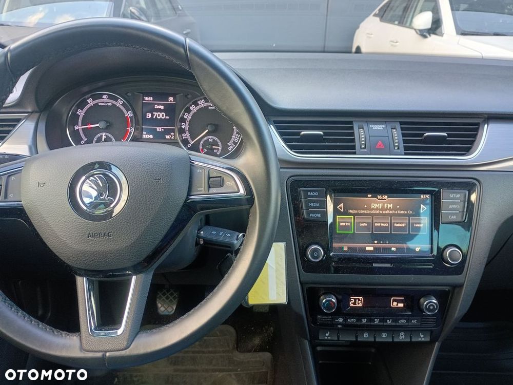 Skoda RAPID 1.0 TSI Style - 14