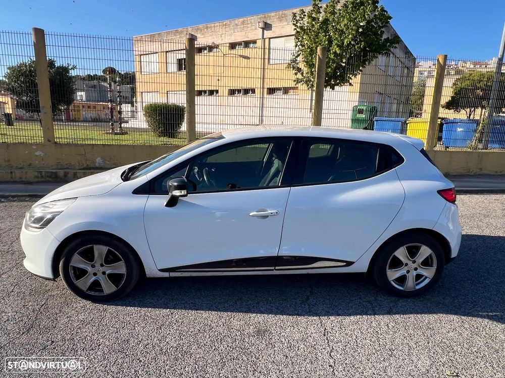 Renault Clio 1.5 dCi Luxe - 4