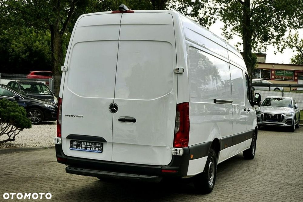 Mercedes-Benz Sprinter - 6