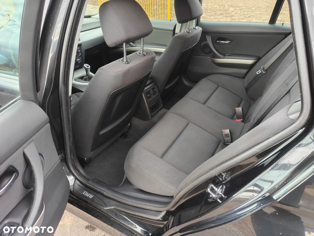 BMW Seria 3 - 29