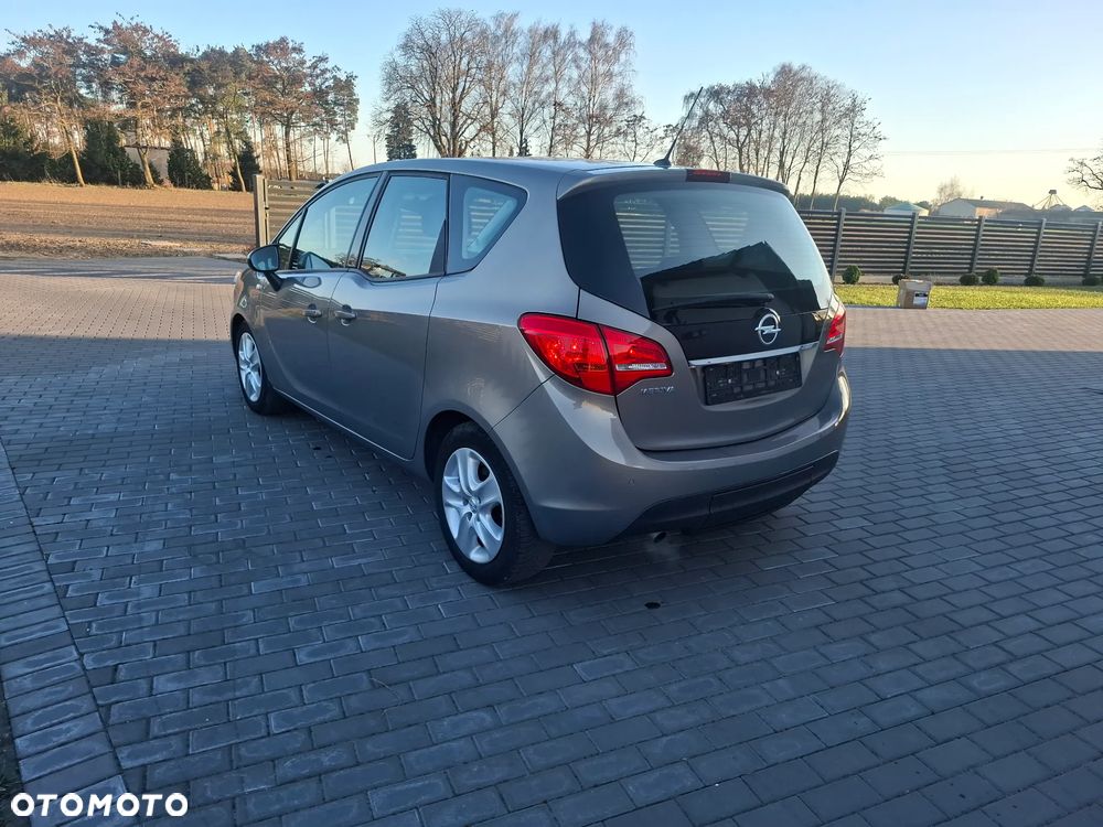 Opel Meriva - 8