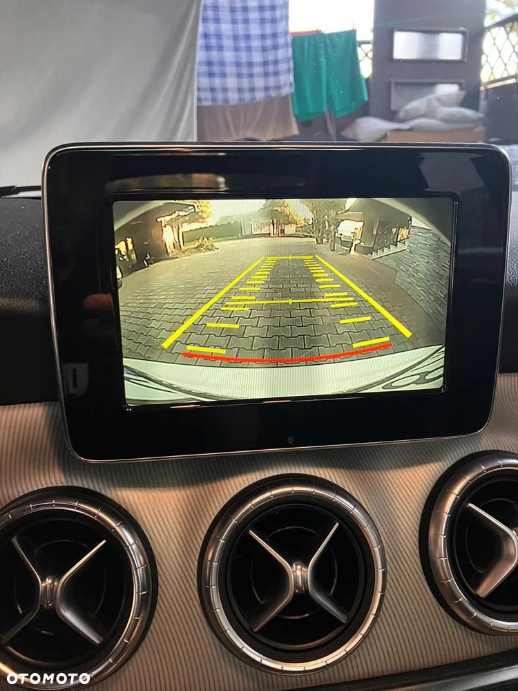 Mercedes-Benz CLA 250 7G-DCT AMG Line - 14