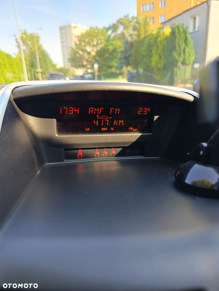 Peugeot 207 1.4 - 13