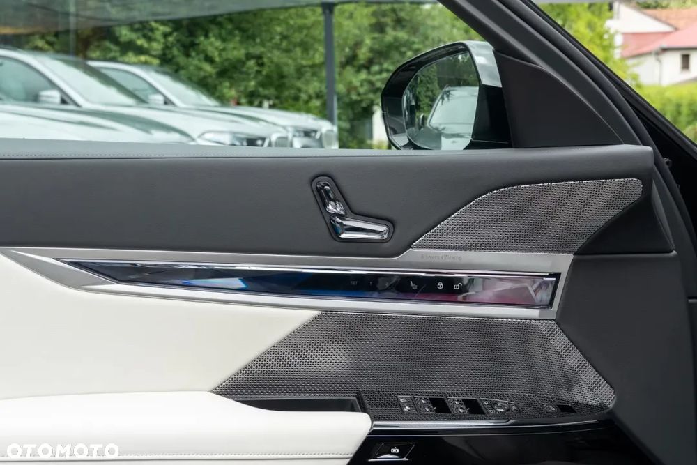 BMW Seria 7 - 26