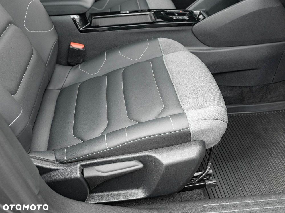 Citroën C4 1.2 PureTech Max S&S EAT8 - 34