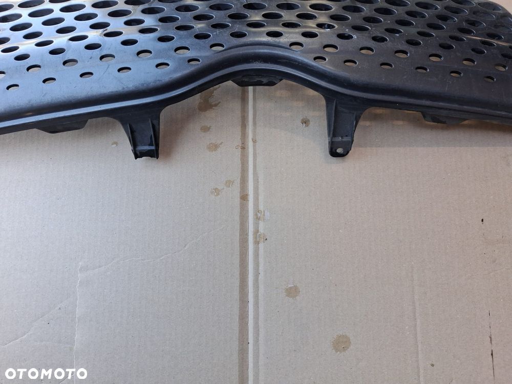 Atrapa TOYOTA YARIS VERSO 53111-52050 OE - 2