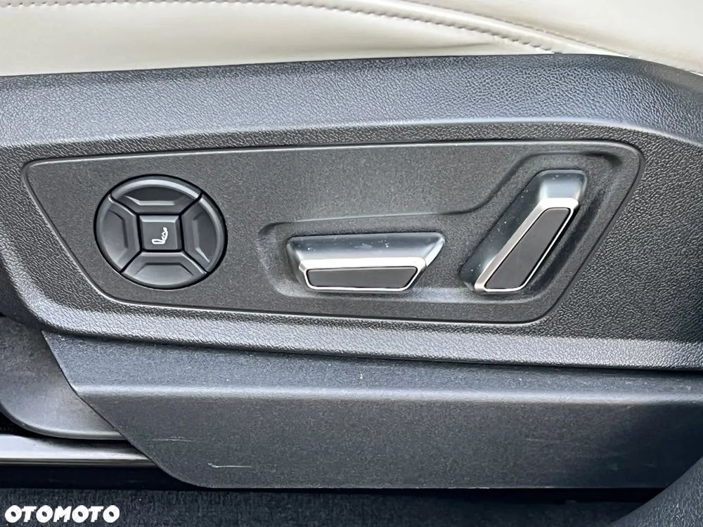 Audi e-tron 55 Quattro S Line - 12