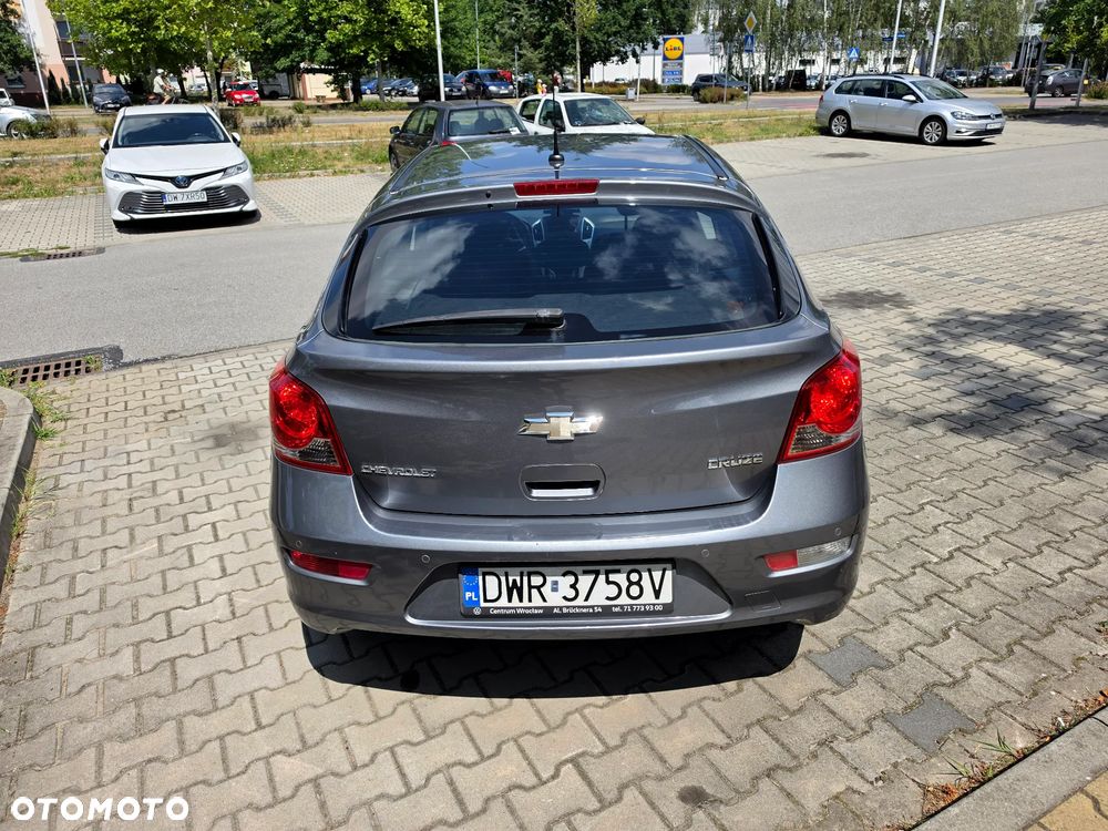 Chevrolet Cruze - 16