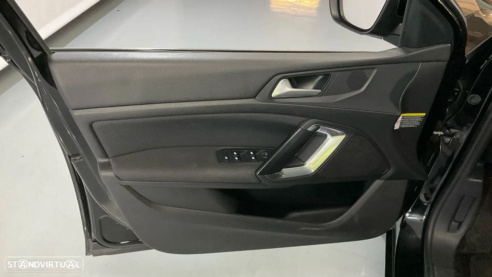 Peugeot 308 SW 1.5 BlueHDi Allure EAT8 - 11