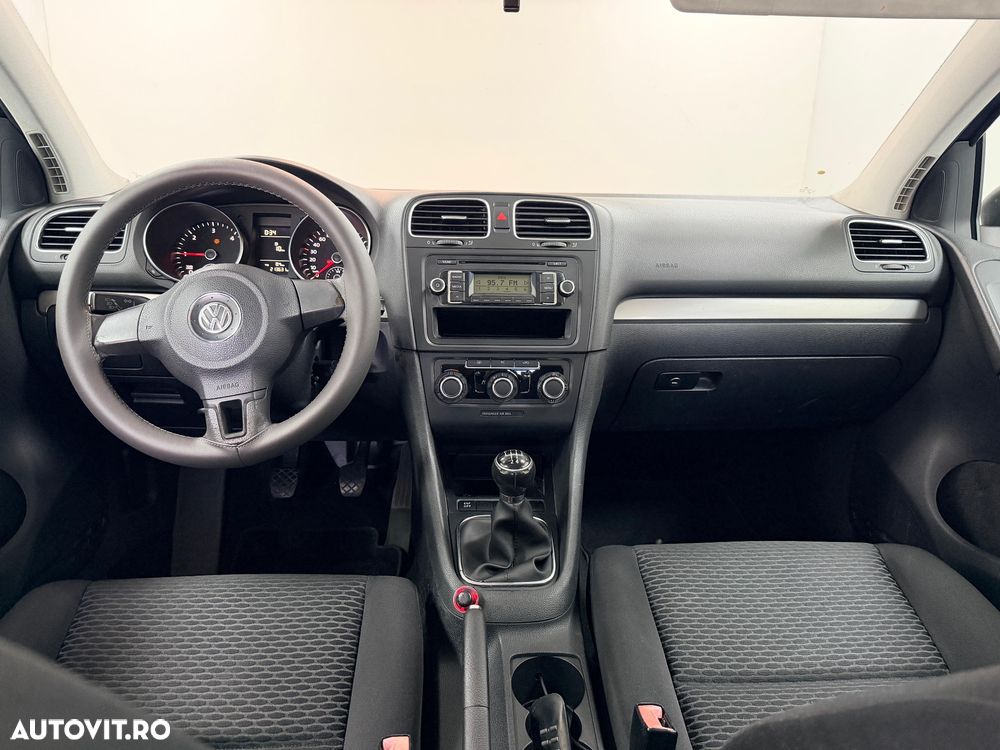 Volkswagen Golf 1.6 TDI DPF Trendline - 6