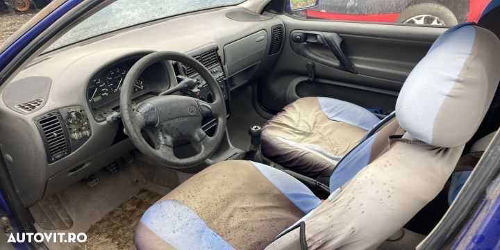 Vas lichid servodirectie 6N0422371D Volkswagen VW Polo 3 6N [1994 - 2 - 8