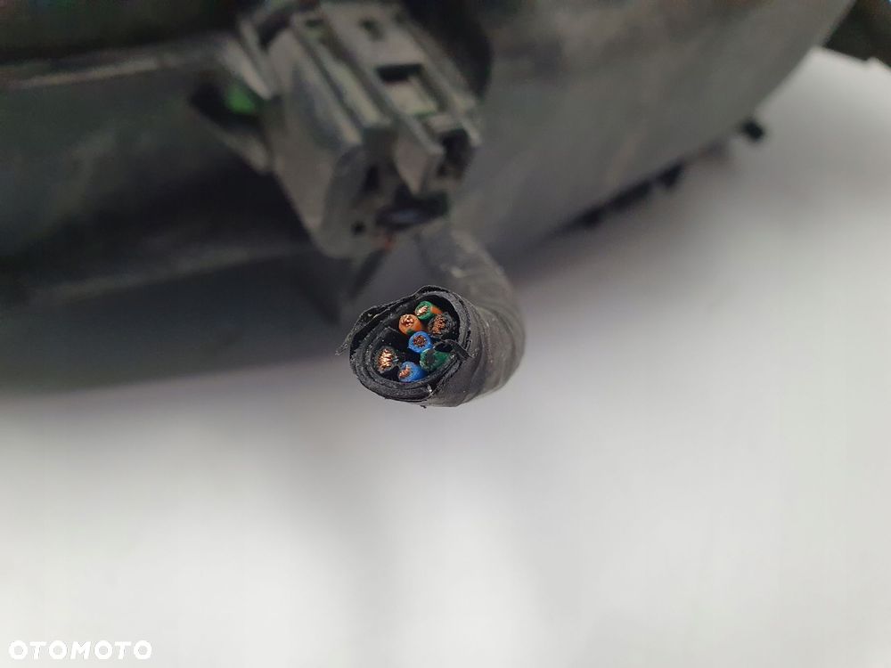 LAMPA PRAWA Ford Mondeo Mk3 III 00-07r PRZEDNIA prawy przód pasażera Europa - 6