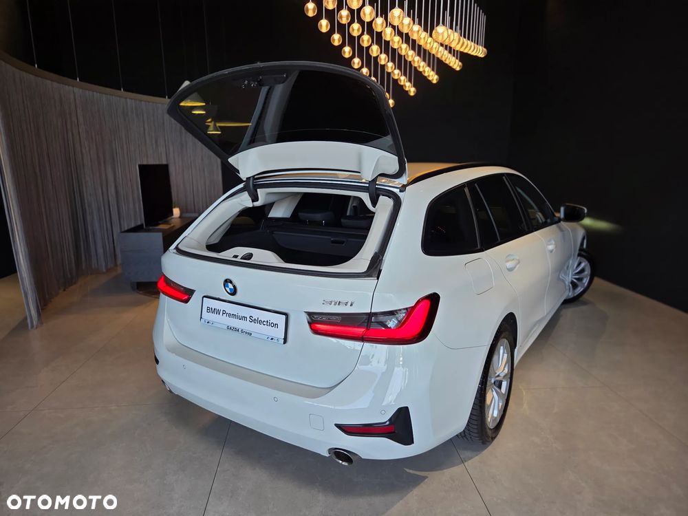 BMW Seria 3 318i Advantage - 13