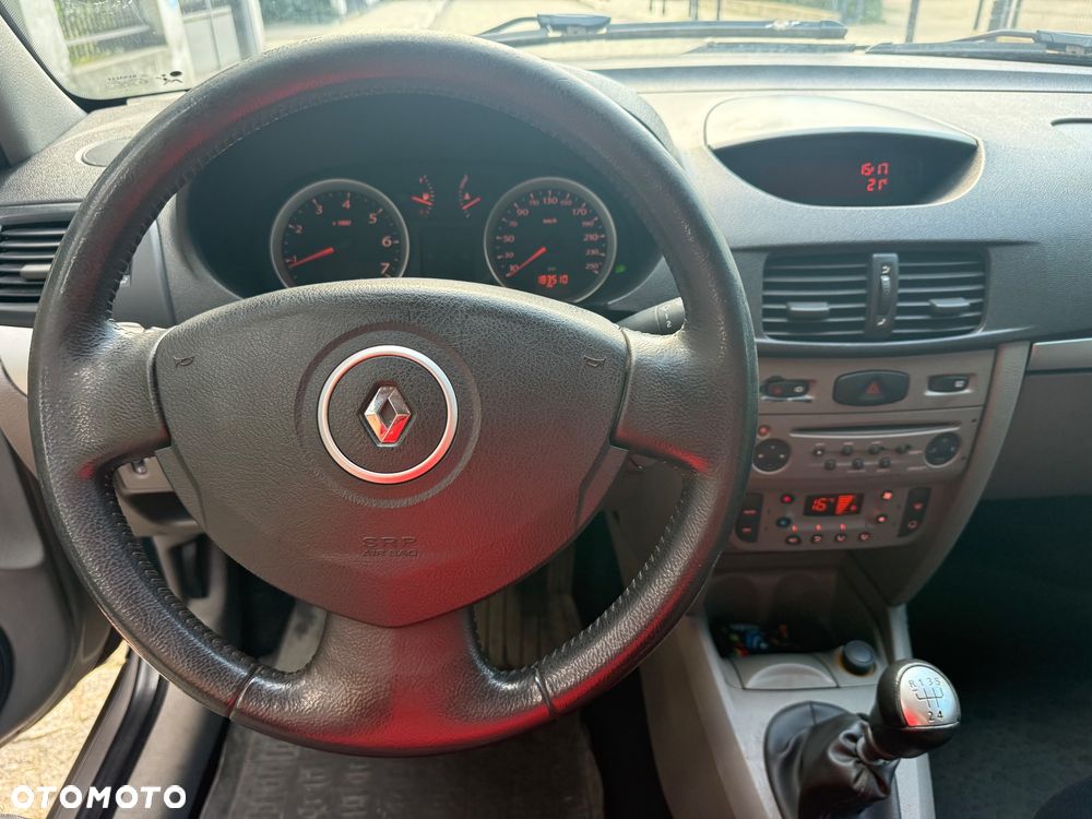 Renault Thalia 1.4 16V All Inclusive - 5