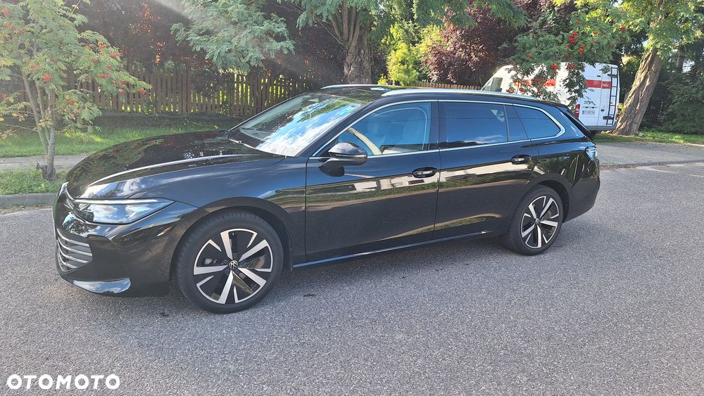 Volkswagen Passat 1.5 TSI OPF DSG Elegance - 4