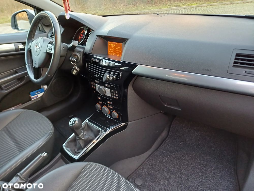 Opel Astra 1.4 Cosmo - 23