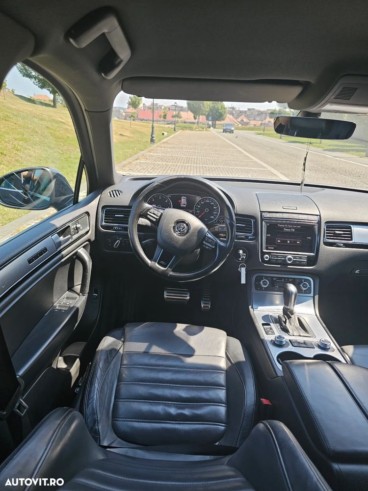 Volkswagen Touareg 3.0 V6 TDI BMT - 11