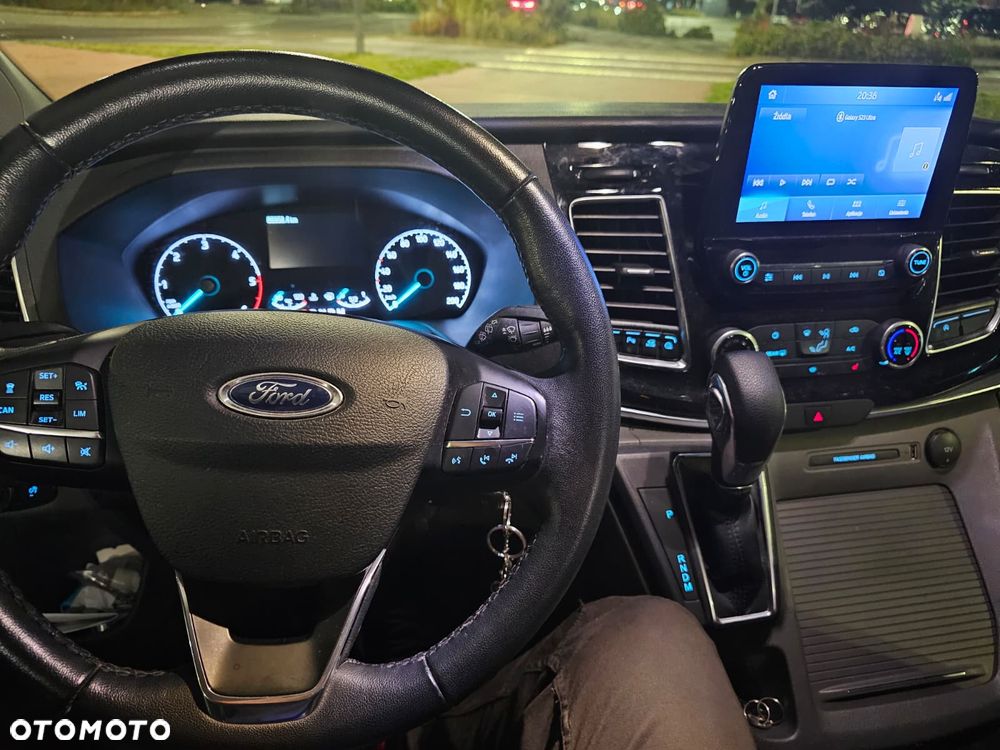 Ford Tourneo Custom - 3