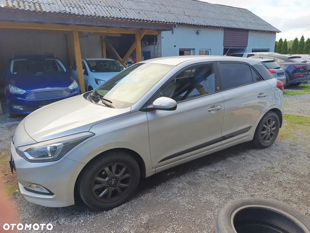 Hyundai i20 - 19