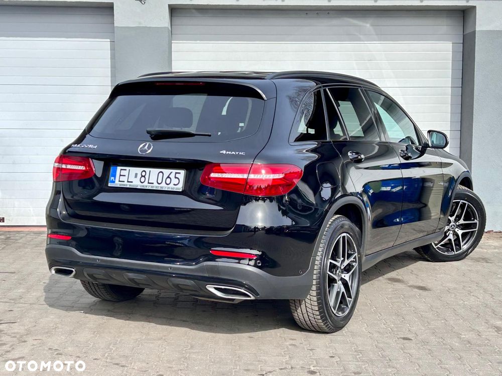 Mercedes-Benz GLC 220 d 4Matic 9G-TRONIC AMG Line - 3