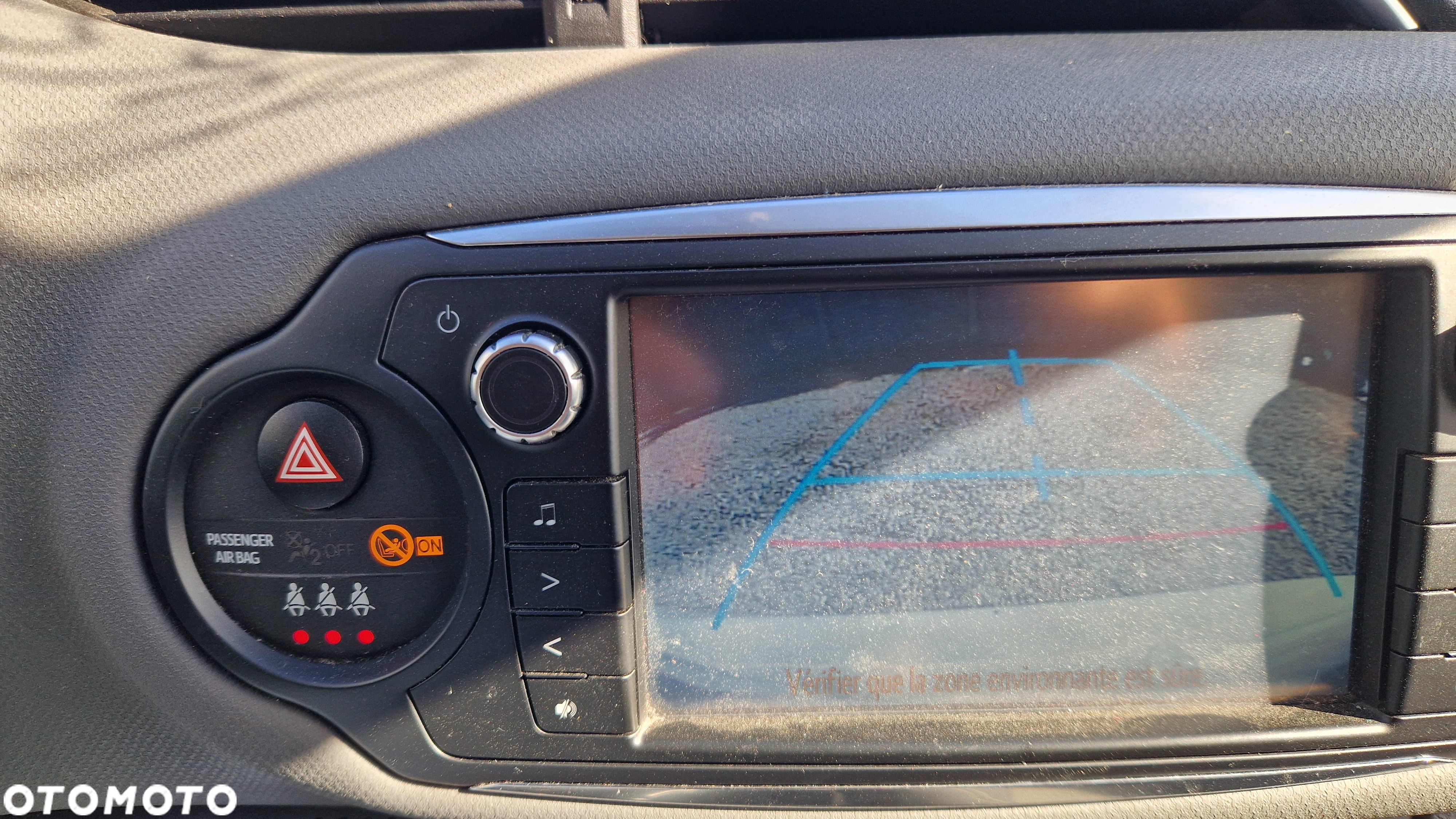 Toyota Yaris Hybrid 100 Dynamic EU6 - 11