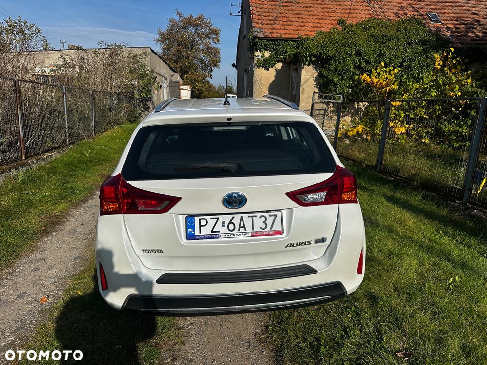 Toyota Auris 2014 photo 5