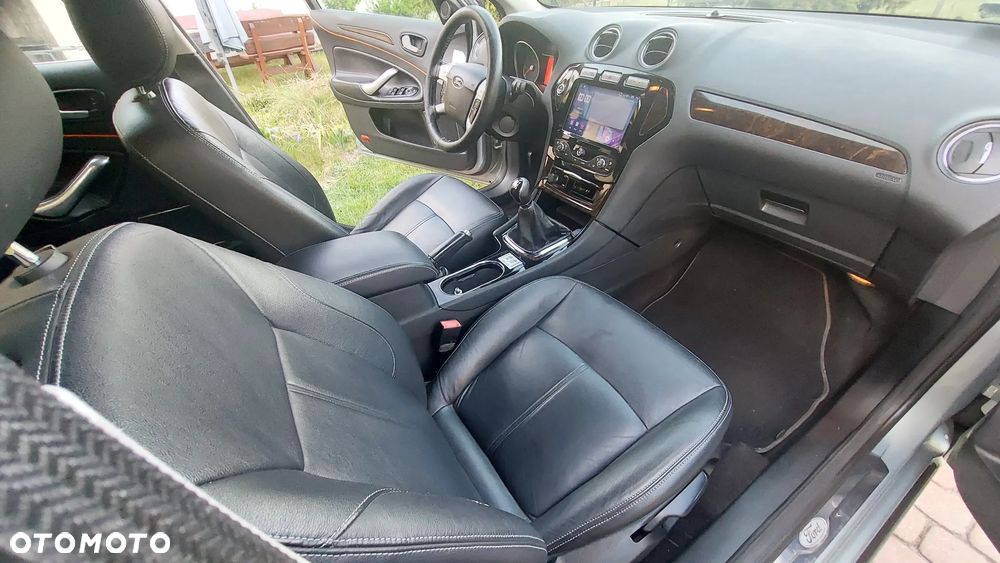 Ford Mondeo 2.0 Ghia Executive - 8