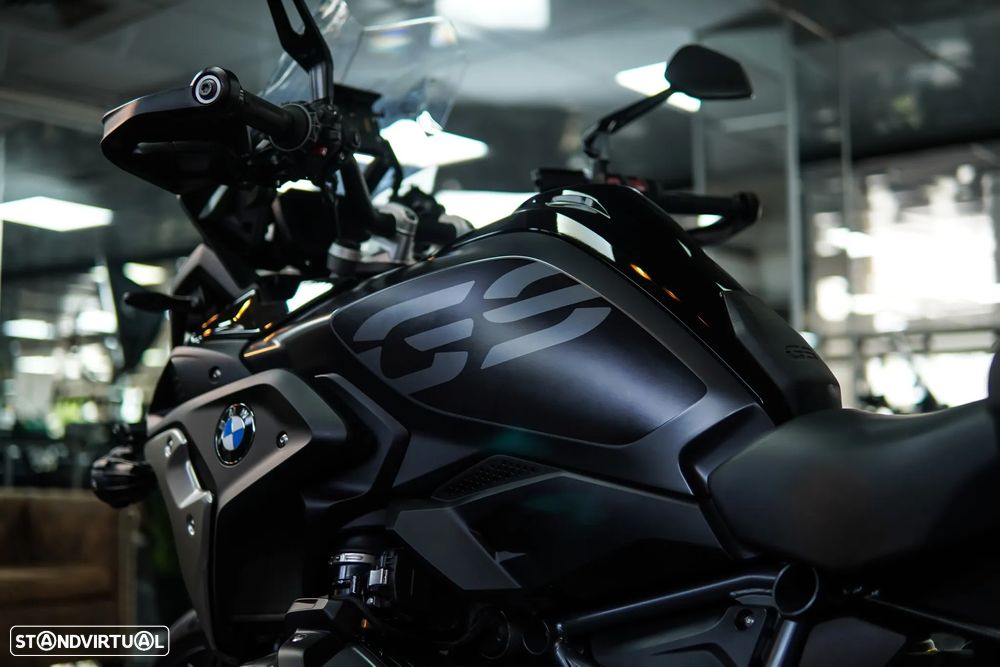BMW R 1250 GS TRIPLE BLACK Rebaixada - 12