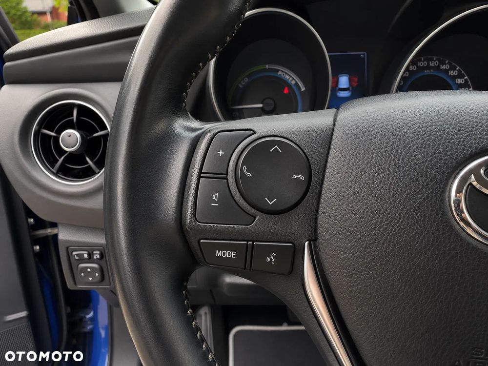 Toyota Auris - 15