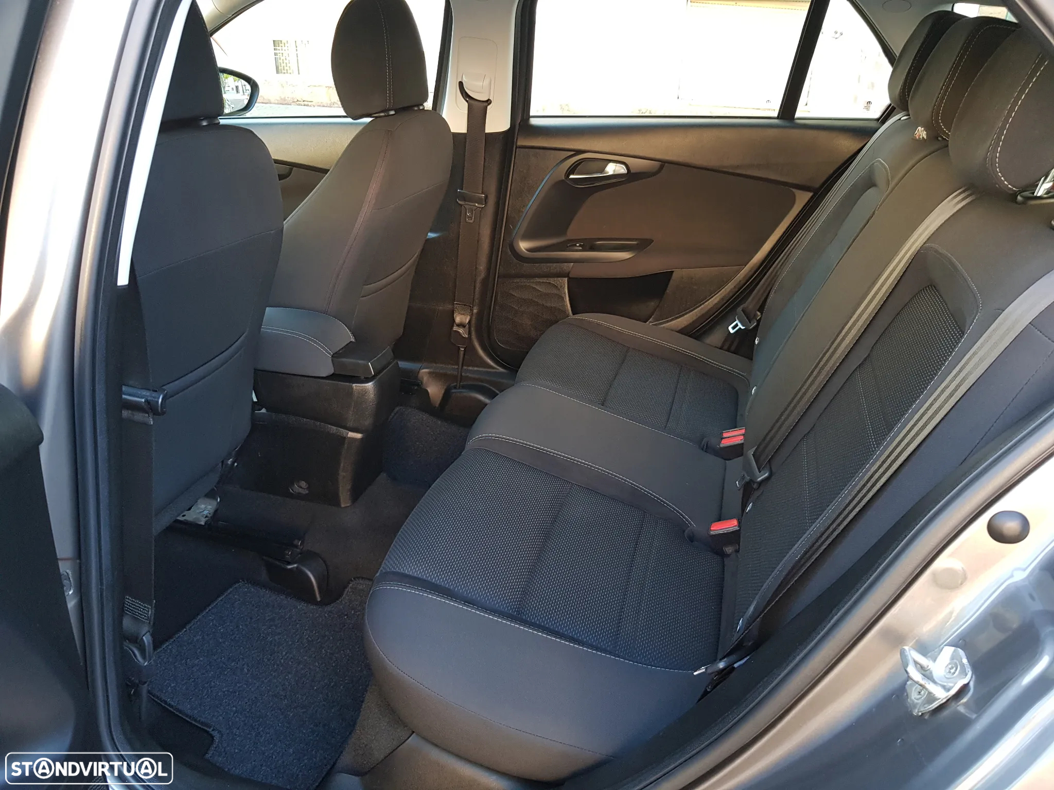 Fiat Tipo Station Wagon 1.6 M-Jet Lounge Tech J17 - 30