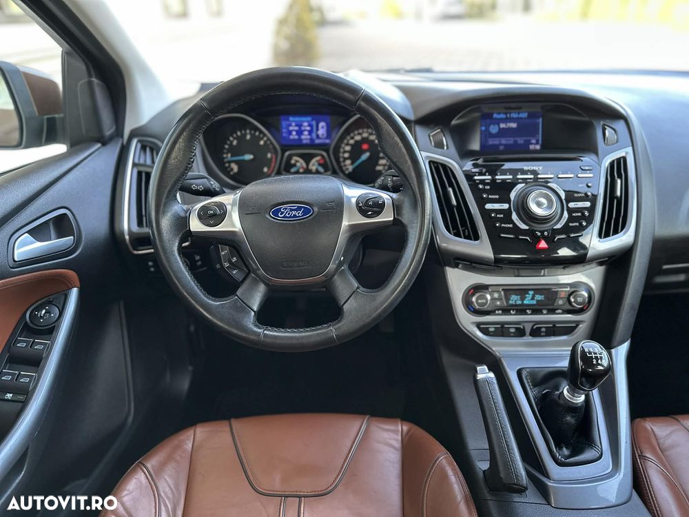 Ford Focus 1.6 TDCI ECOnetic 99g Start-Stopp-System Titanium - 16