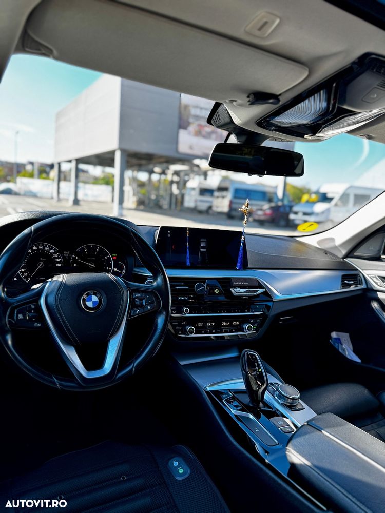 BMW Seria 5 520d Touring Aut. Sport Line - 13