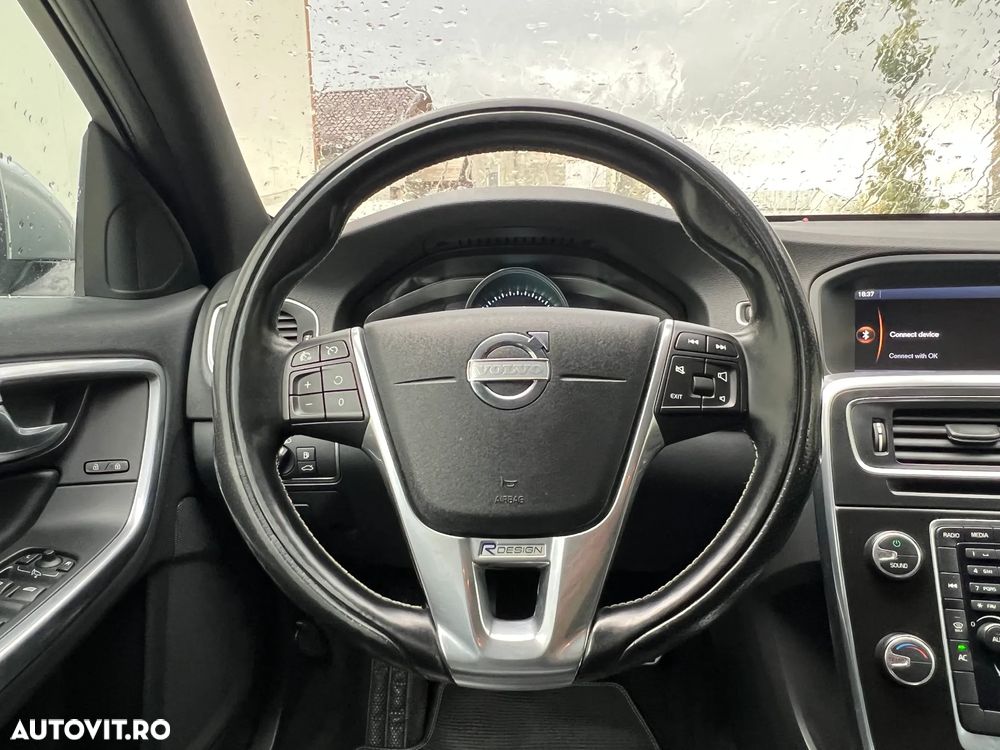 Volvo S60 D3 Start-Stop R-Design - 13