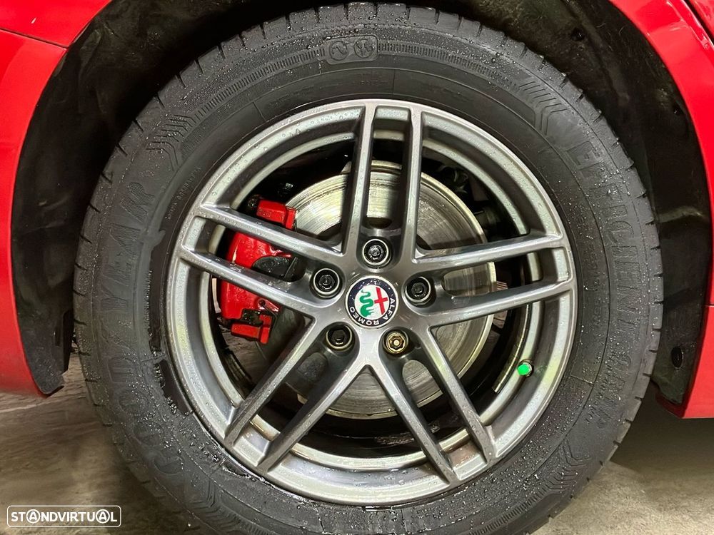Alfa Romeo Giulia - 9