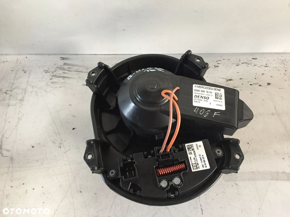 MERCEDES B KLASA W246 16R WENTYLATOR NAWIEWU A2469061601 - 2