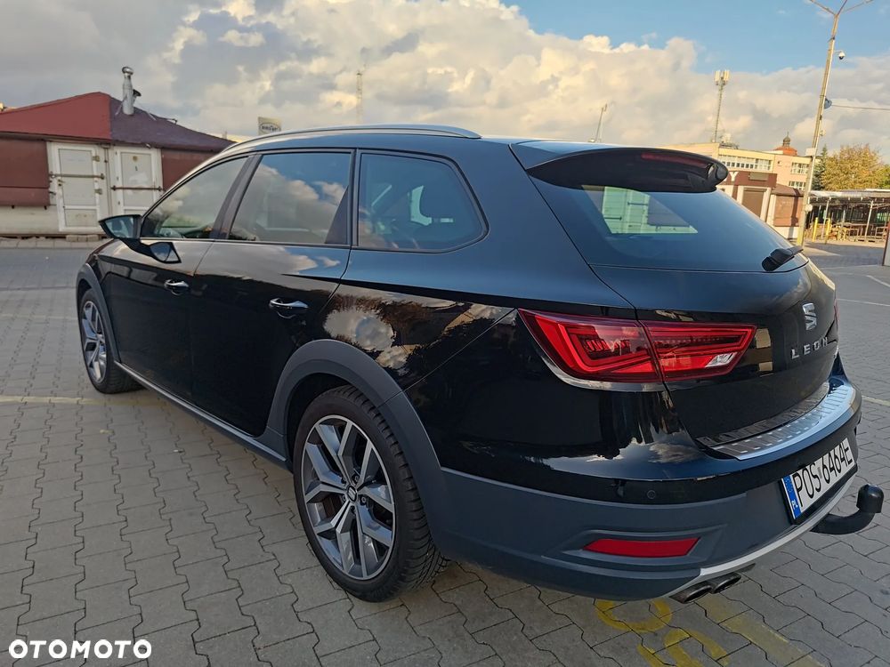 Seat Leon Sportstourer 2.0 TDI Start&Stop 4Drive DSG X-Perience - 4