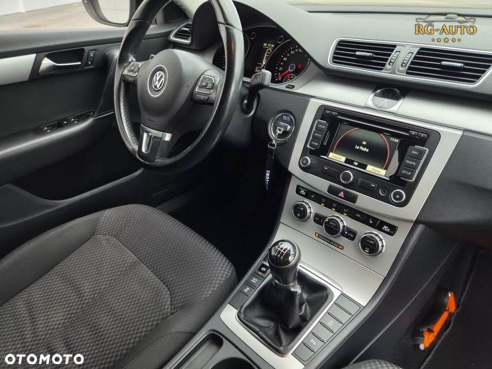 Volkswagen Passat - 3